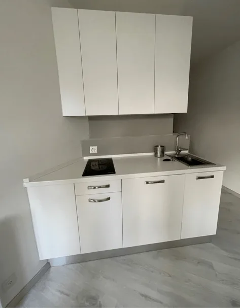 LUGANO – CASTAGNOLA – Vendesi moderno monolocale, zona residenziale parziale vista lago