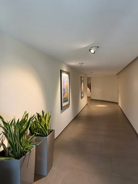 LUGANO – CASTAGNOLA – Modernes Einzimmerapartment, teilweise Seeblick, in Wohngegend zu verkaufen – Foto 9 von 11