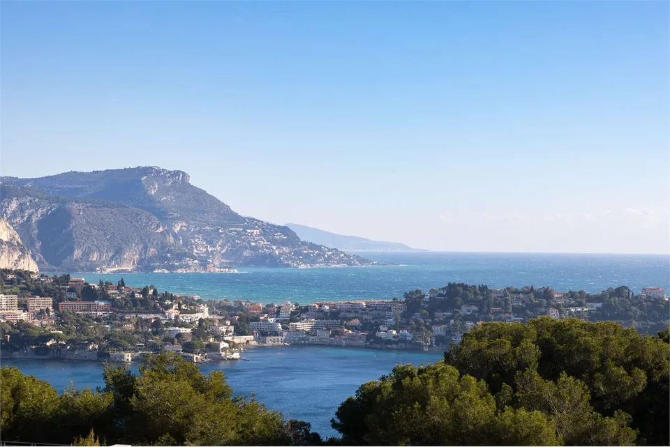 Villa donnant sur la baie de Villefranche