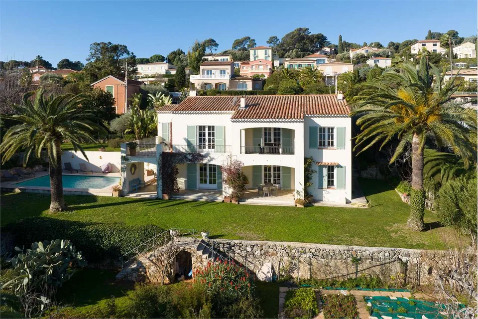 Villa donnant sur la baie de Villefranche
