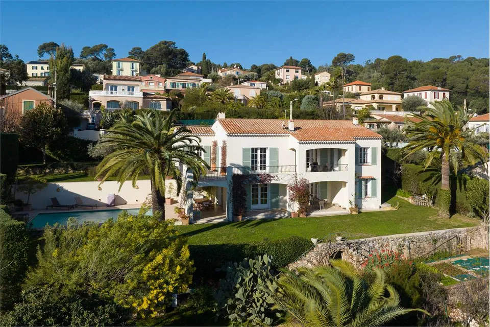 Villa donnant sur la baie de Villefranche
