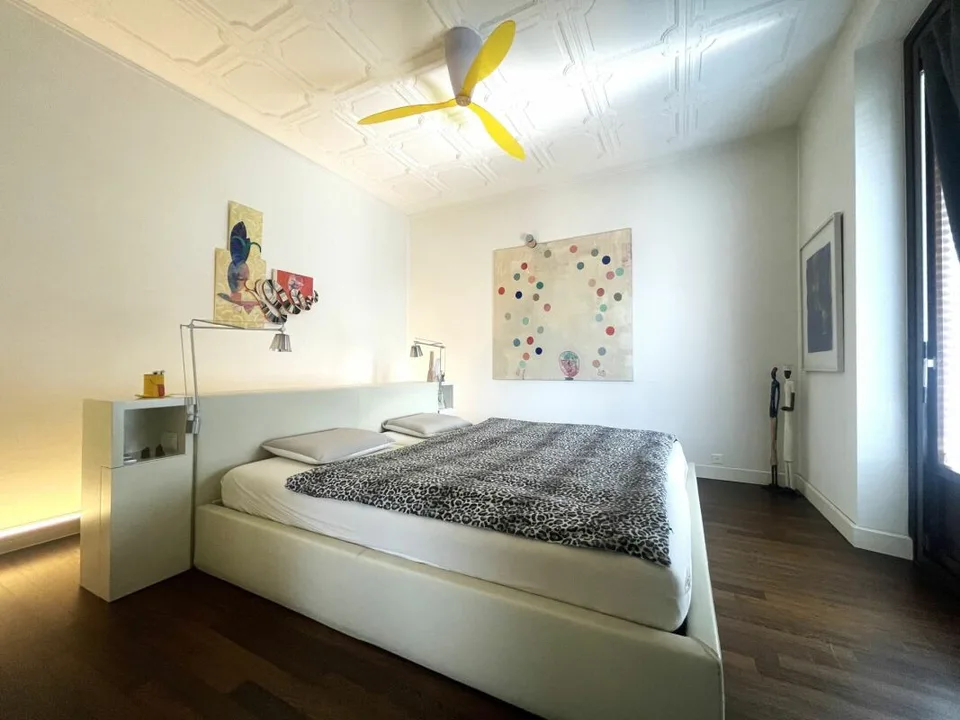 Prächtige renovierte Villa mit bebaubarem Grundstück – Foto 11 von 18