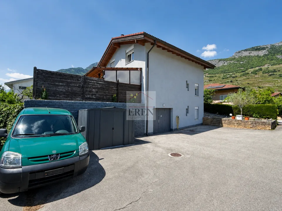 Einfamilienhaus mit 6 Zimmern, Garten-Rasen, Blick auf die Alpen, Südlage, mit Garage und 4 Parkplätzen – Foto 18 von 19