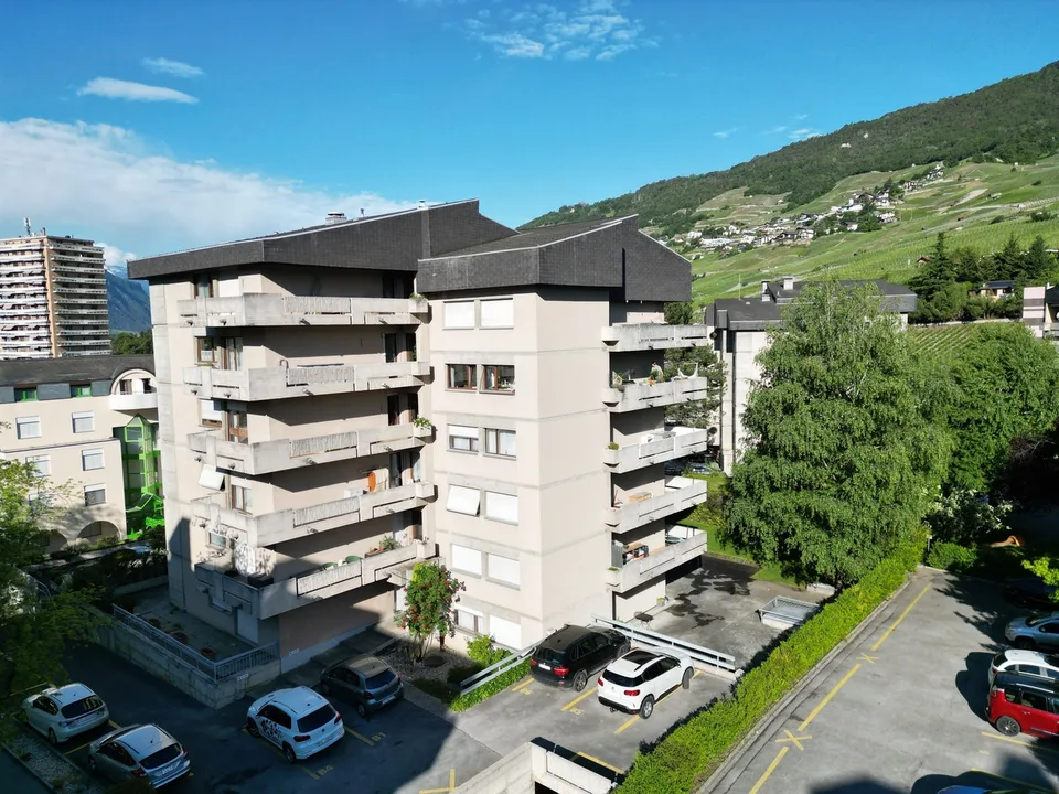 SUPERBE 4.5 PCES RÉNOVÉ À SIERRE