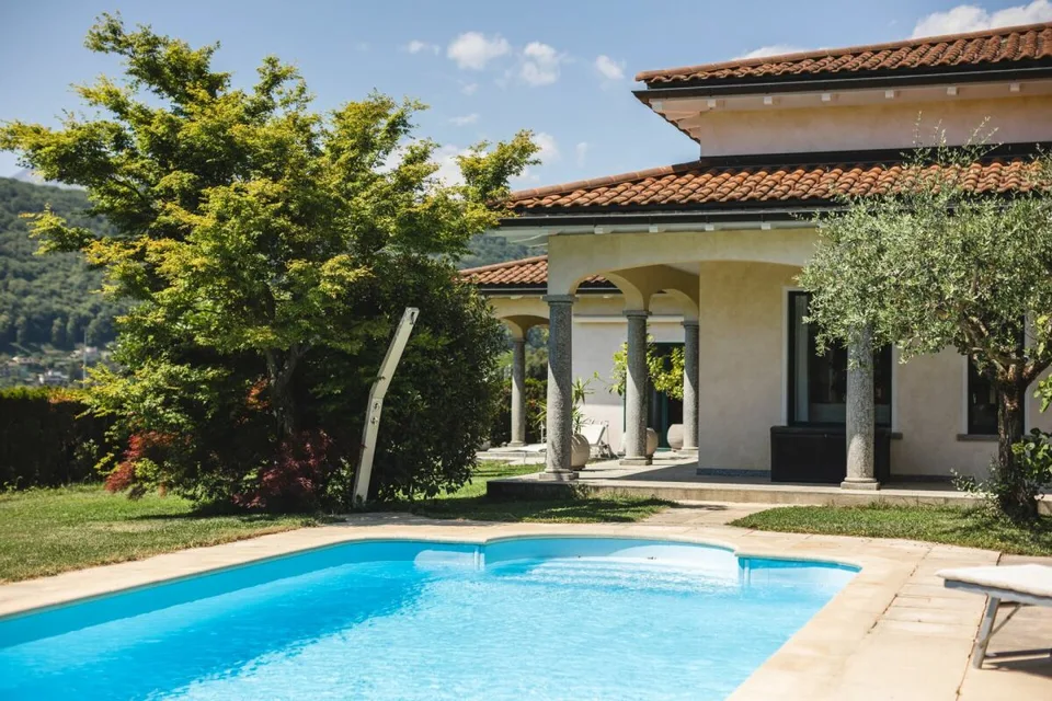 Villa mit Pool in Cadro – Foto 6 von 30
