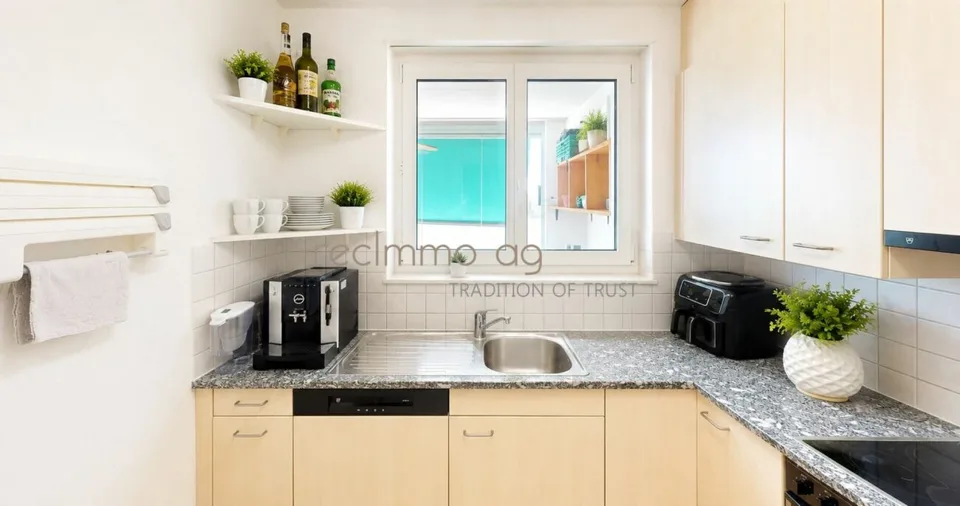 Gepflegte 3.5-Zimmer-Wohnung mit verglastem Balkon und Weitsicht