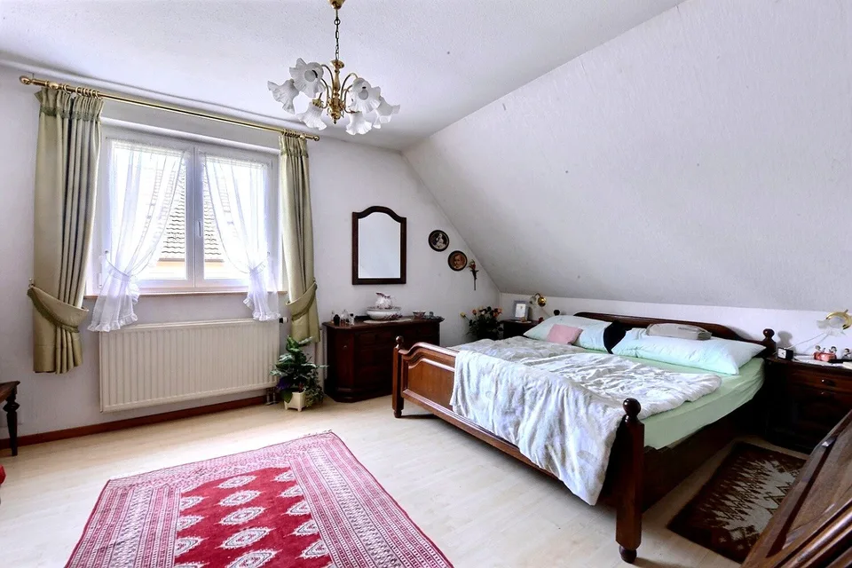 Folgensbourg – Maison individuelle dépendante avec grand terrain et forêt privée – photo 15 sur 29