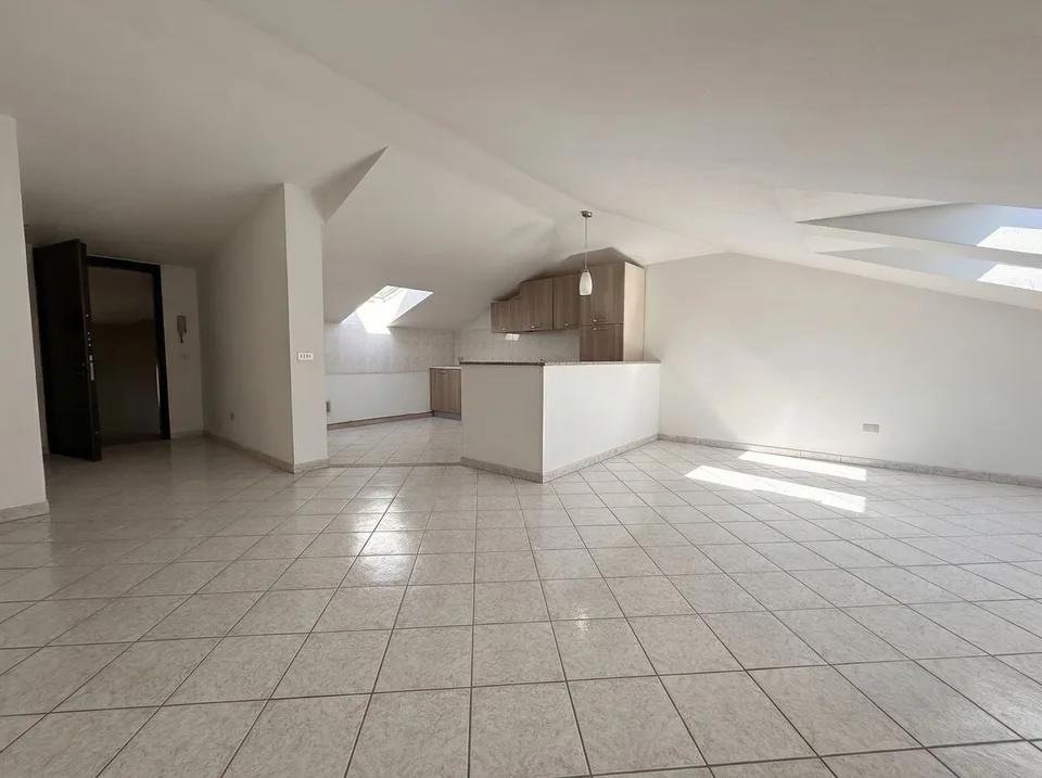 LOFT MIT KELLER & PARKPLATZ — CUGLIATE-FABIASCO