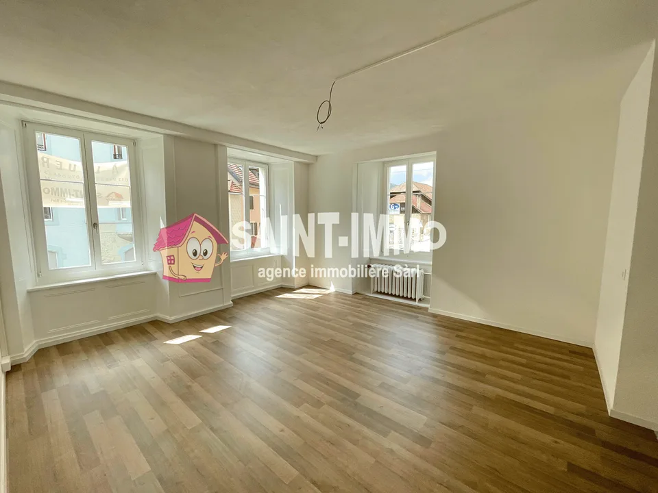 Mietshaus mit 6 Wohnungen und Bar/Ristorante im Zentrum von Saint-Imier
