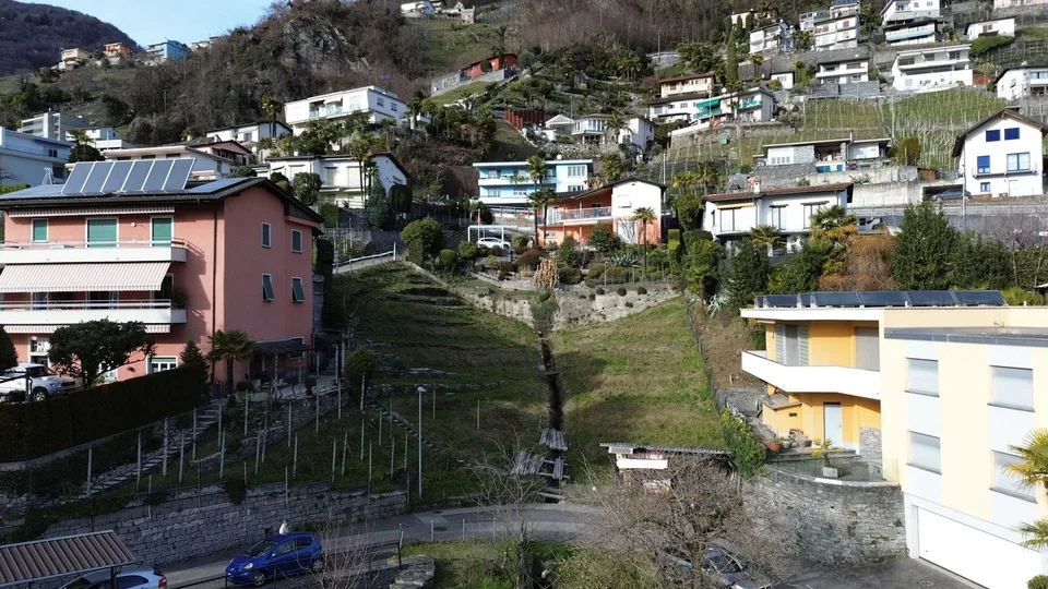 Zwei Baugrundstücke mit Seesicht in Gordola – seltene Gelegenheit mit genehmigtem Projekt (LPT) – Foto 8 von 14