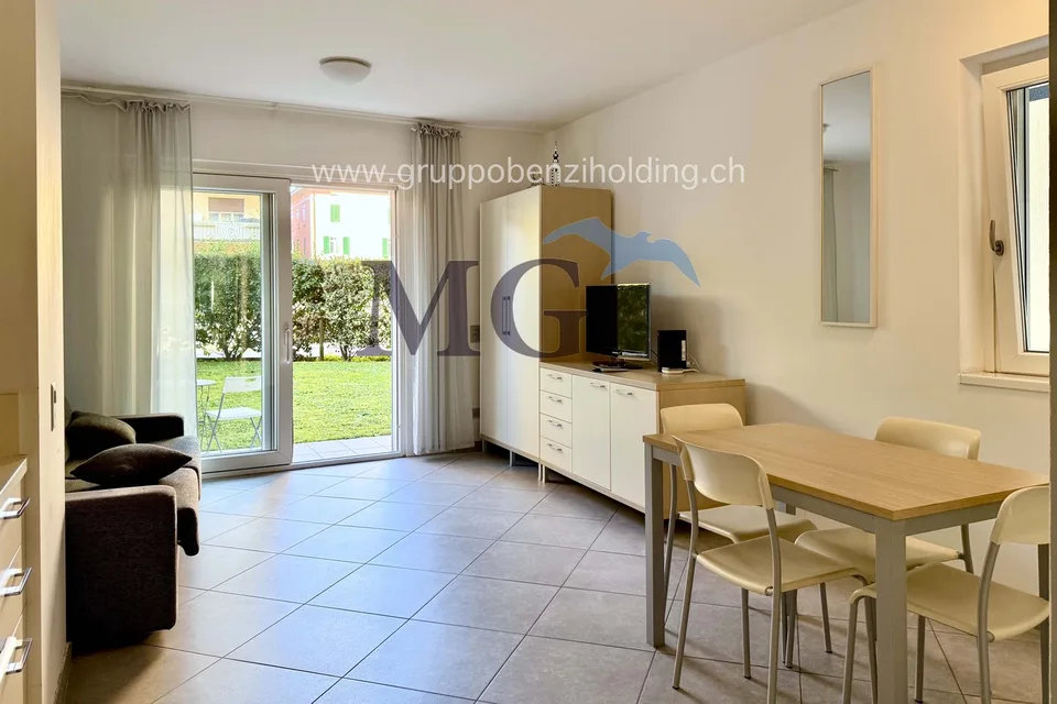 Appartement mit Garten, nur wenige Schritte vom Luganer See entfernt.