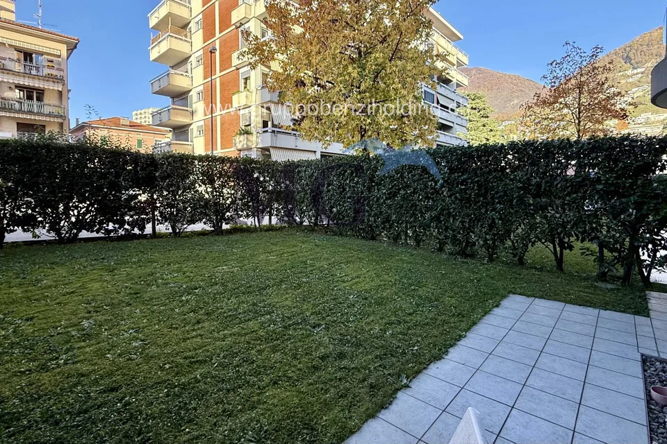 Appartement mit Garten, nur wenige Schritte vom Luganer See entfernt.
