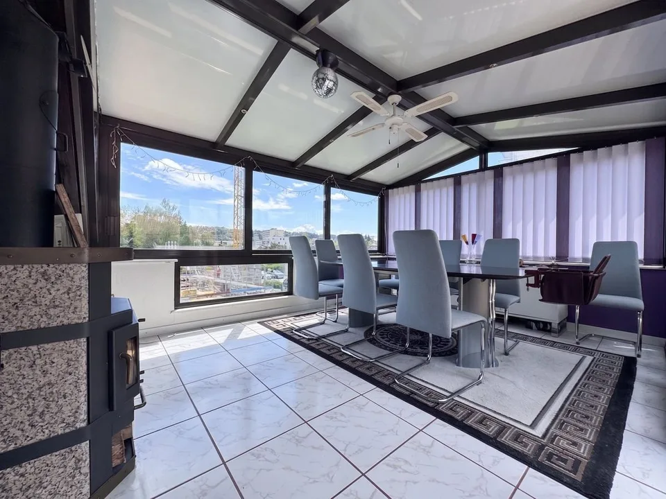 Yverdon - Attico duplex di 5,5 locali con ampia terrazza e giardino d'inverno