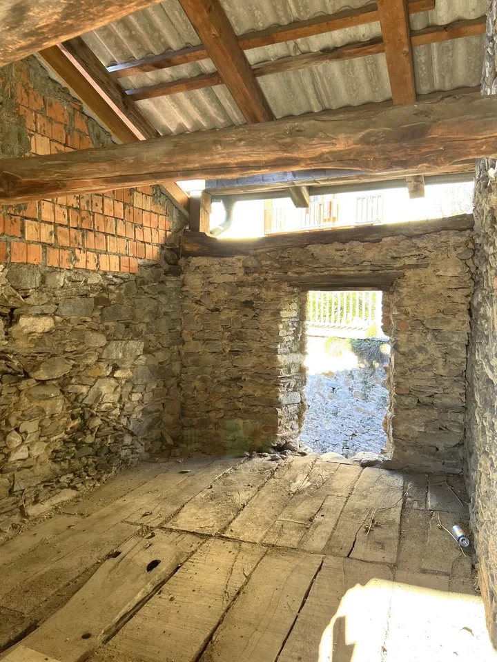 BRENO - Tessiner Haus im Ortskern (zum Renovieren) – Foto 10 von 12