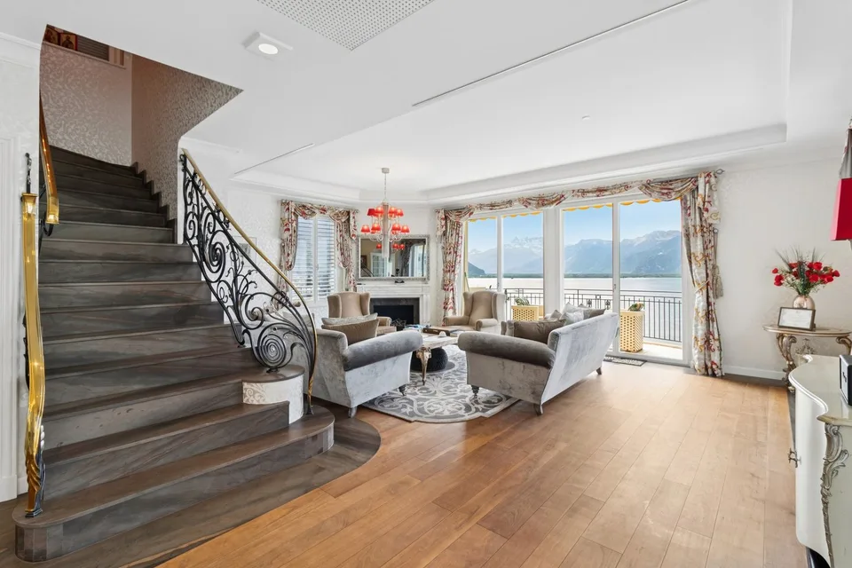 Unique - Prestige Penthouse with Panoramic View in Montreux
