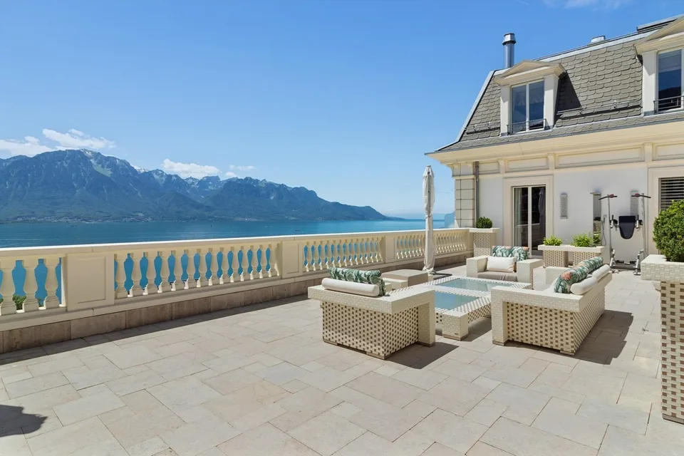 Unique - Prestige Penthouse with Panoramic View in Montreux