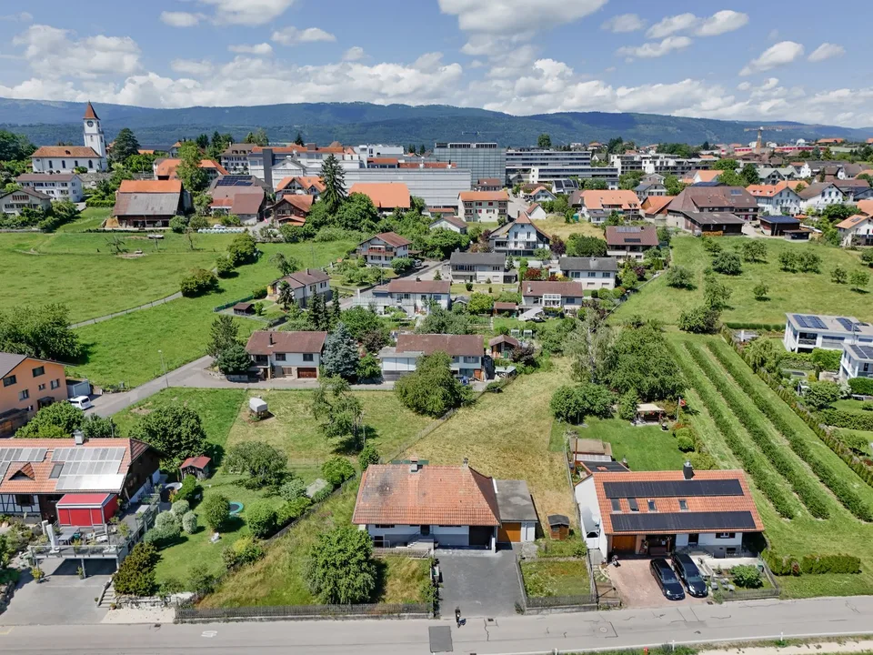 Attraktives Bauland in Täuffelen – 1'567 m² mit Aussicht und Gelegenheit Neues entstehen zu lassen