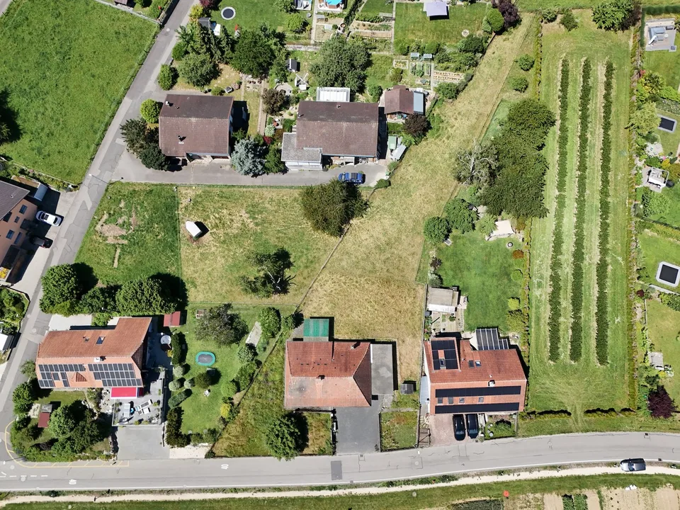 Attraktives Bauland in Täuffelen – 1'567 m² mit Aussicht und Gelegenheit Neues entstehen zu lassen