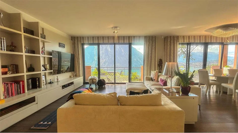 PRESTIGIOSO APPARTAMENTO CON VISTA LAGO MOZZAFIATO – foto 8 di 13