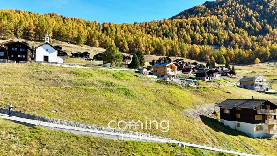 Naturnahes Baugrundstück in Gspon - Bergpanorama, Ruhe und alpine Lebensqualität
