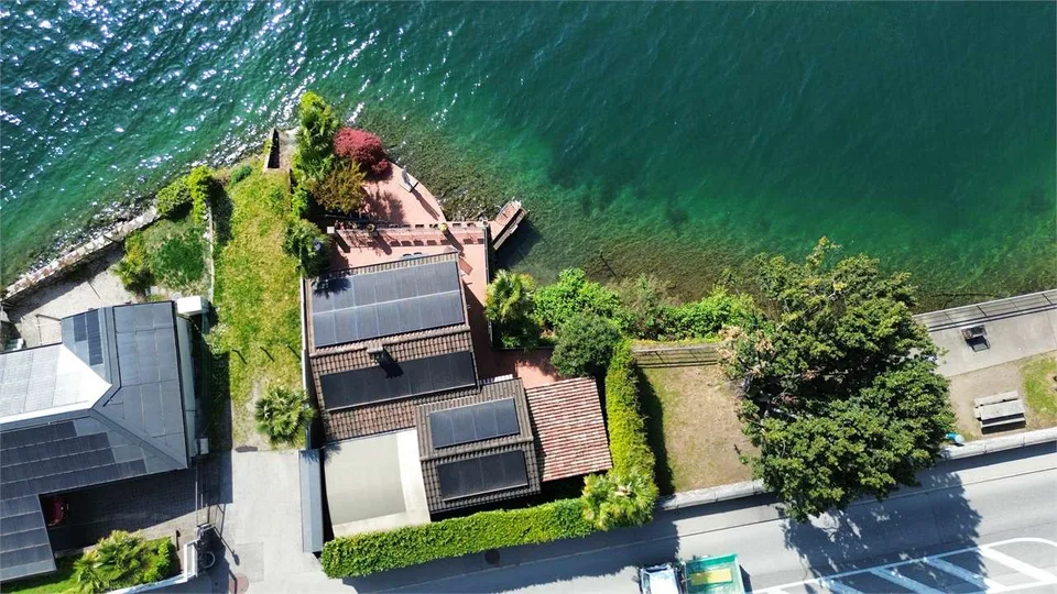 Ihr Juwel Pieds-dans-l'eau in Bissone, Rarität mit privater Darsena – Foto 6 von 13