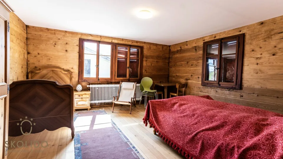 Einkaufsladen, grosses Restaurant mit Terrasse, Wohnung auf 2 Etagen, Garagen und Bauland im Herzen von Mund – Foto 30 von 30