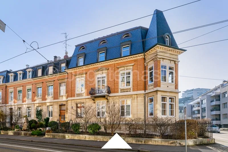 Stilvolle, sanierte 4.5-Zimmer-Eigentumswohnung (2.OG) an beliebter Lage unweit des Schützenmattpark