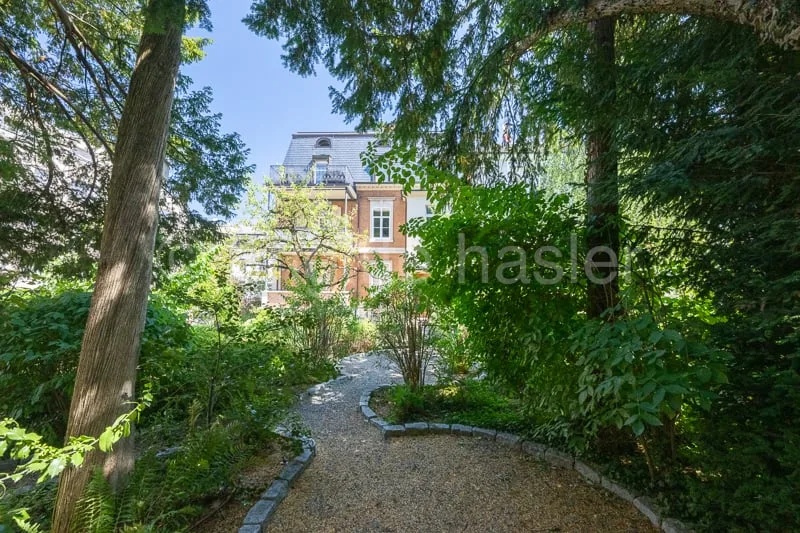 Appartement de 4,5 pièces stylé, rénové (2e étage) dans un emplacement populaire près du parc Schützenmattpark
