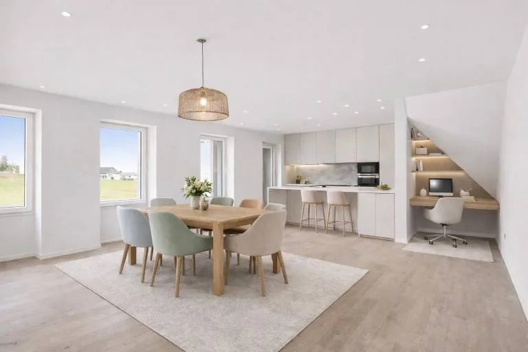 Gelegenheit: 2 Semi-Detached-Villen + Scheune, nahe Estavayer
