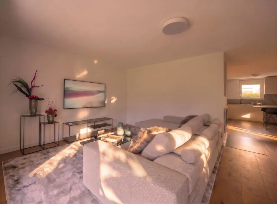 Ascona - Elegante appartamento con grande giardino privato e camino | Elegante Wohnung mit grossem Privatgarten und Cheminée