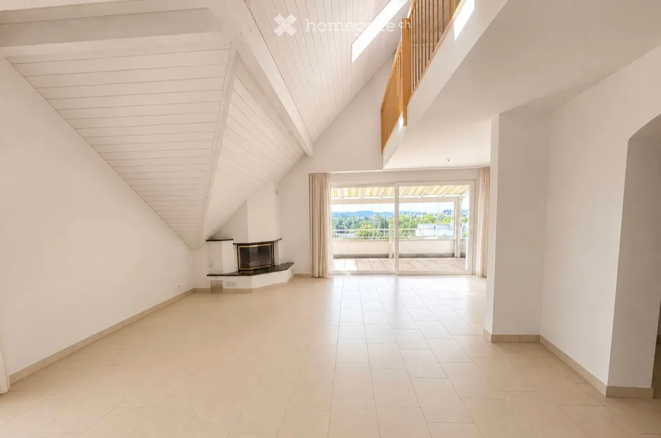 Exklusive 4.5-Zimmer-Dachmaisonette Wohnung 165m² mit grosser Terrasse und traumhafter Aussicht