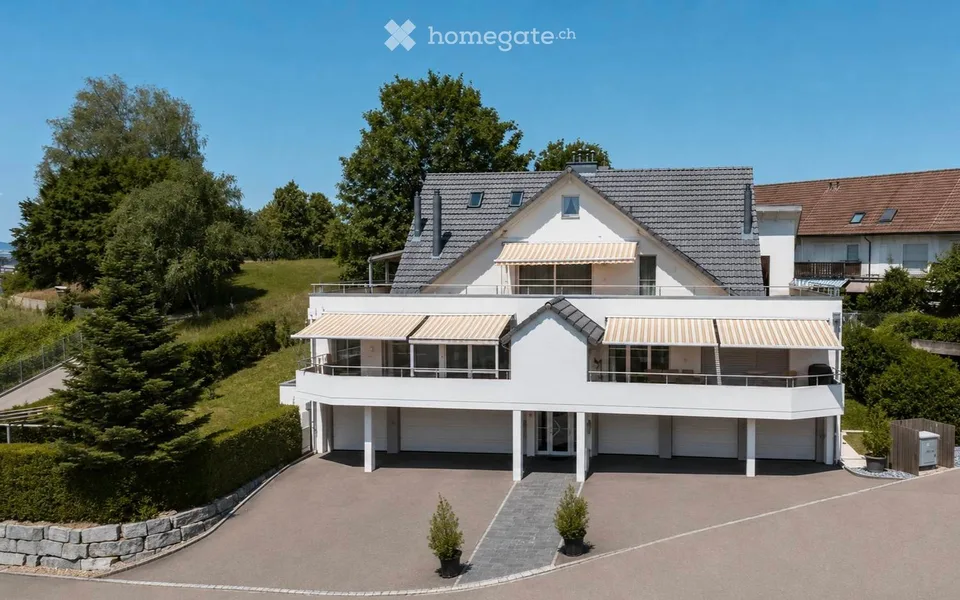 Exklusive 4.5-Zimmer-Dachmaisonette Wohnung 165m² mit grosser Terrasse und traumhafter Aussicht