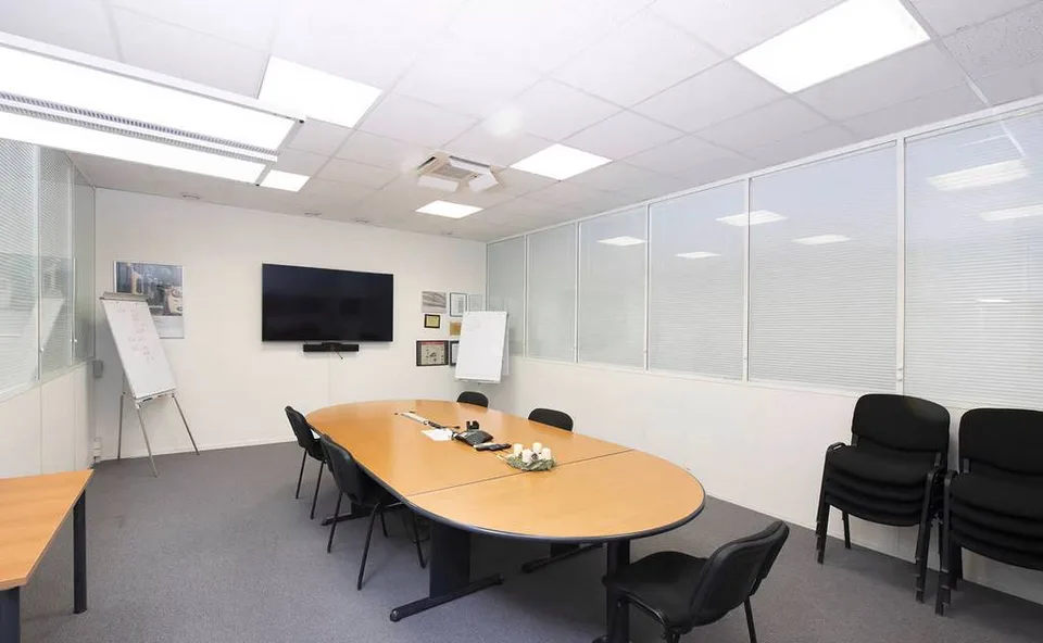 Flächen in der FTI-Zone von ca. 2200m2, TEILBAR, in Plan-les-Ouates