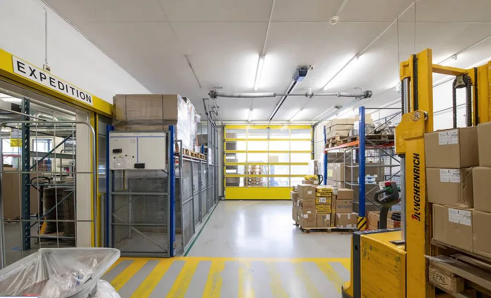 Flächen in der FTI-Zone von ca. 2200m2, TEILBAR, in Plan-les-Ouates