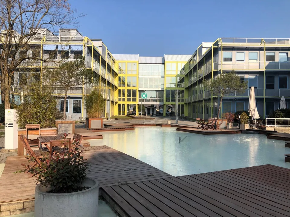 Flächen in der FTI-Zone von ca. 2200m2, TEILBAR, in Plan-les-Ouates