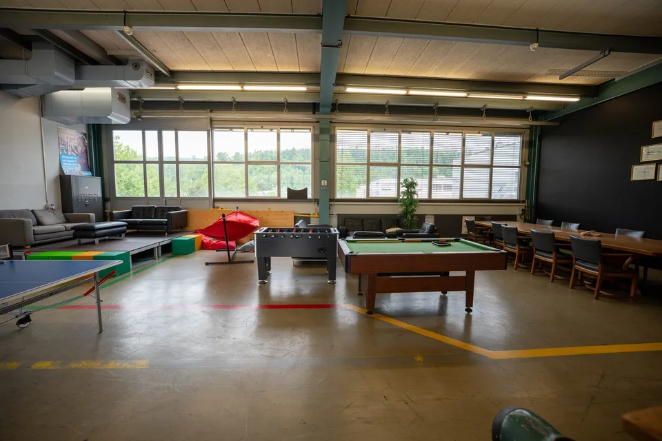 Poste de coworking dans une fabrikhalle - divers modèles d'abonnement – photo 7 sur 15