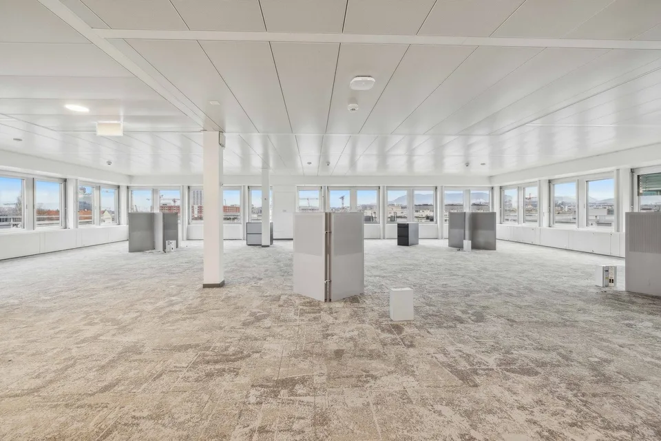 BÜROS PLUG & WORK 452 m² | Pont Rouge Viertel – Foto 15 von 19