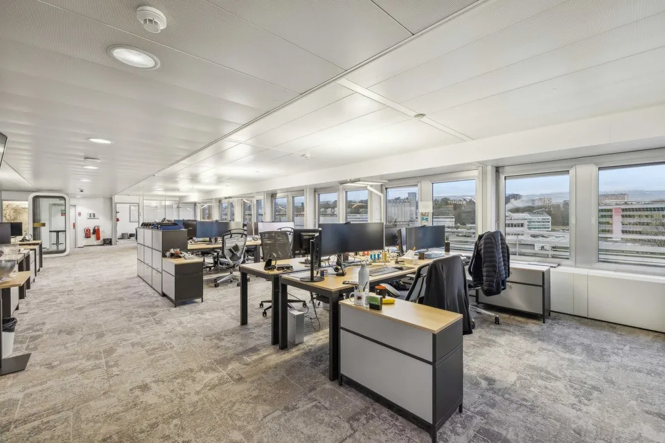 BÜROS PLUG & WORK 450 m² | Pont Rouge Viertel