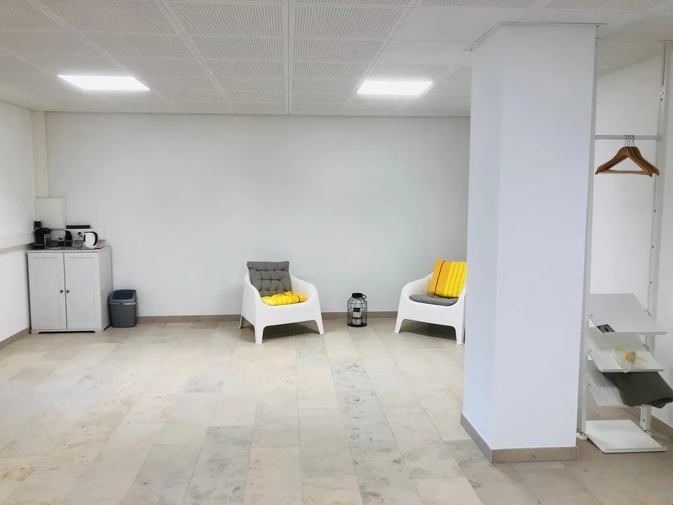 BUREAUX, CABINETS MEDICAUX/THERAPIE, INSTITUTS, etc. – photo 14 sur 17