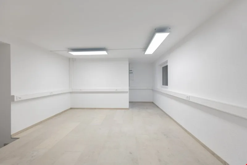 BUREAUX, CABINETS MEDICAUX/THERAPIE, INSTITUTS, etc. – photo 11 sur 17