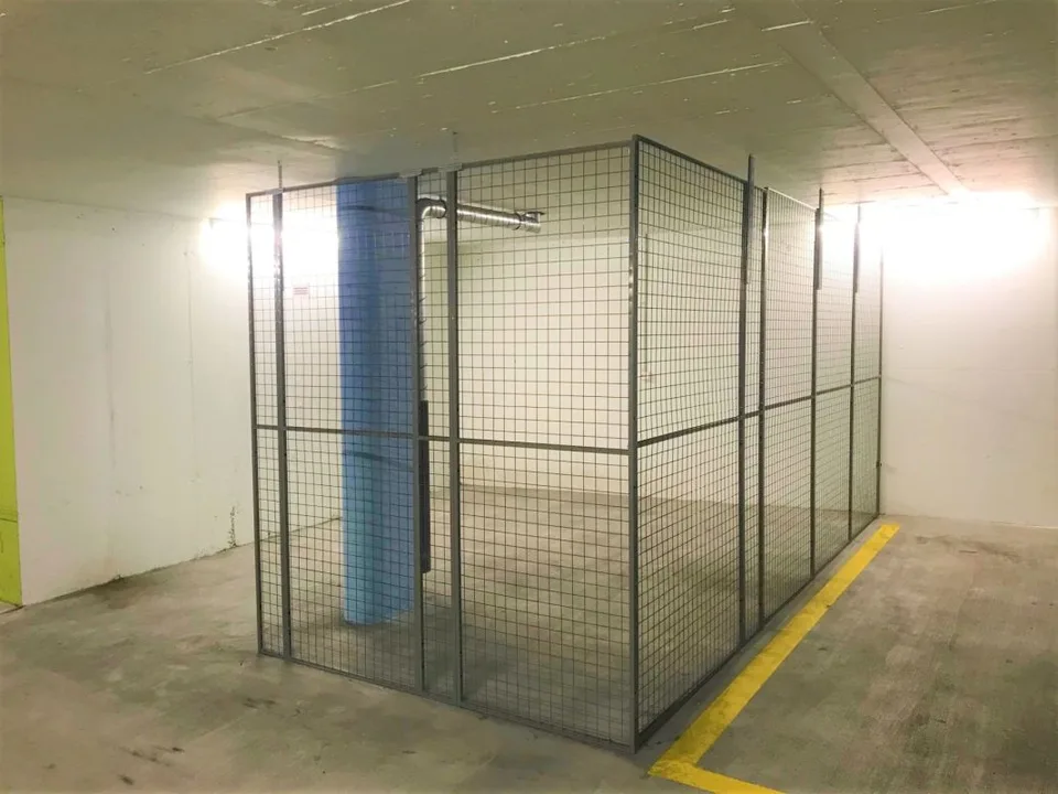 Tiefgarage-Parkplatz - Auto/Motorrad/Oldtimer/Bus