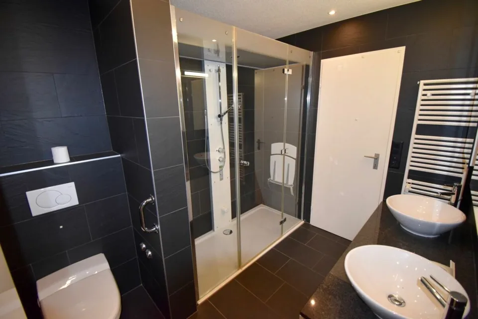 grosse Wohnung in Bahnhofsnähe