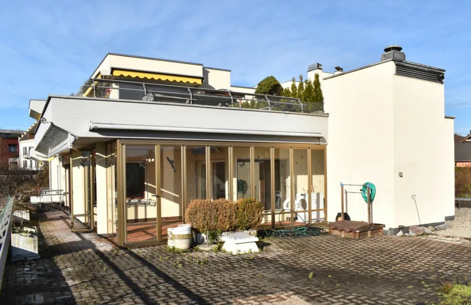 grosse Wohnung in Bahnhofsnähe