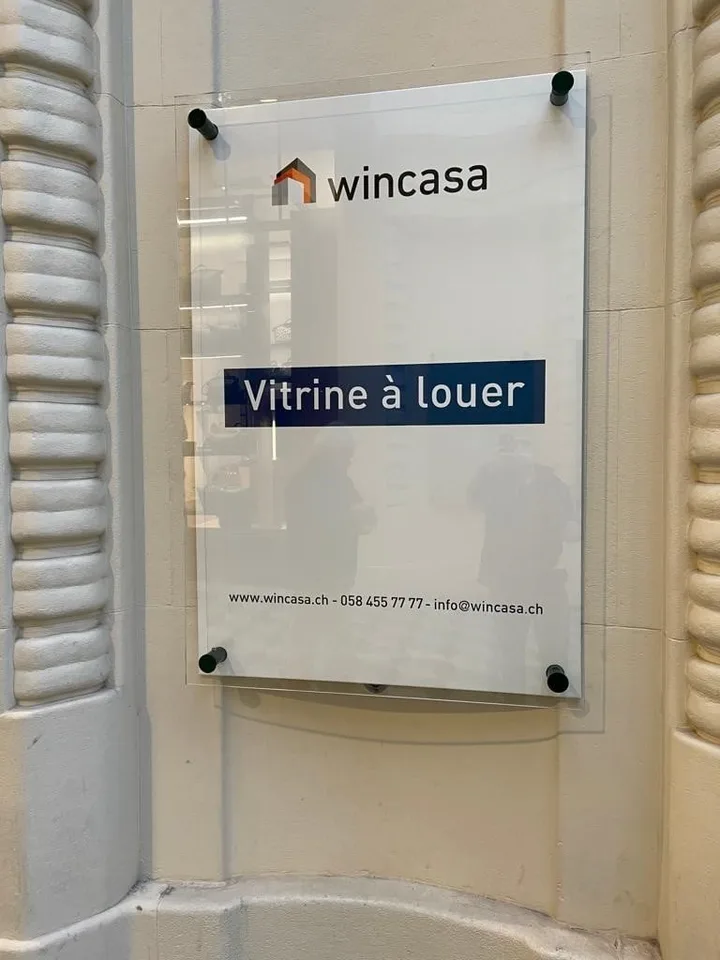 Vitrine à louer à la Galerie Saint-François