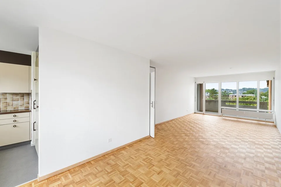 Ampio appartamento di 2,5 locali in una zona tranquilla in affitto!