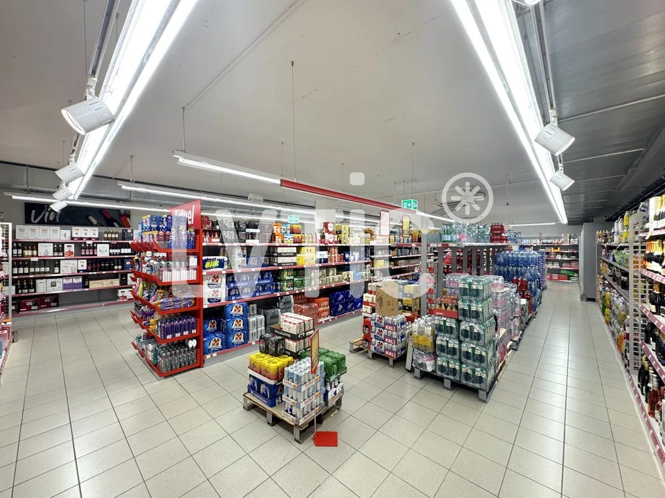 Local commercial de 430 m2 à louer à Martigny