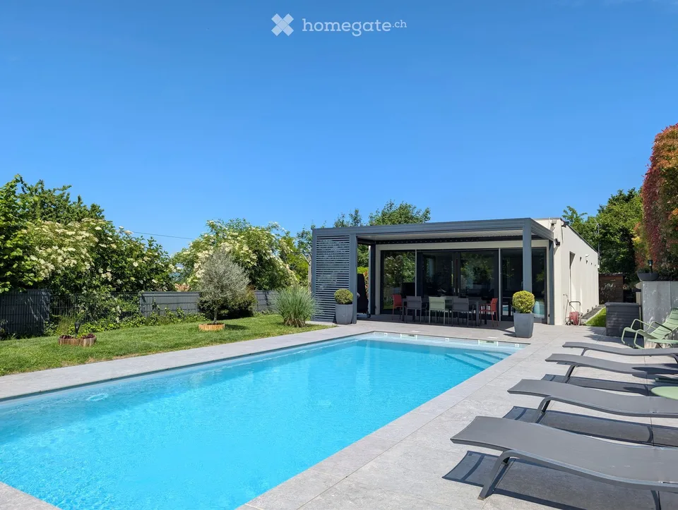 Modernes Haus mit Pool, 10 Min. von Basel – Maison contemporaine avec piscine (Blotzheim / France)