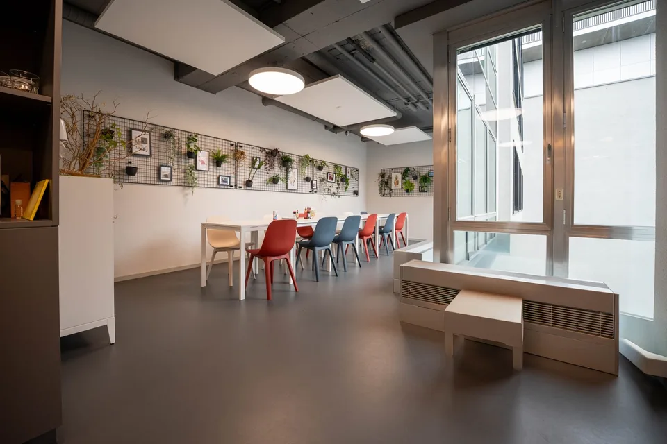 Bureau de coworking au 25e étage : à seulement 2 minutes de la gare - divers modèles d'abonnement – photo 12 sur 14