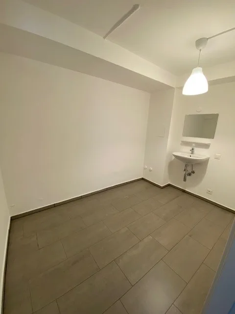 Miete für Schönheitszentrum/Büro/Frisör/Fisiotерапевт