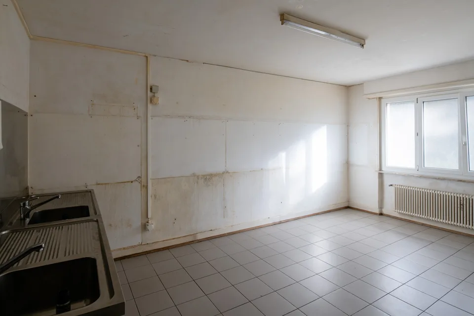 Magnifique grand local de 140 m2 à louer